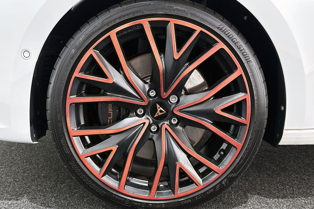 CUPRA Leon Sportstourer (JVB96P) met abonnement