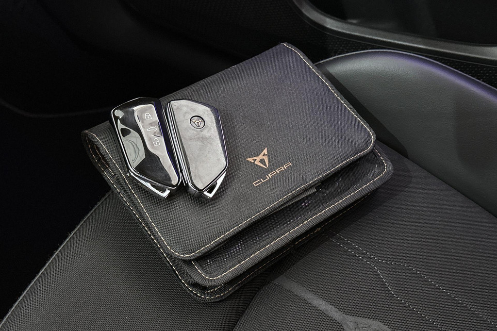 CUPRA Leon Sportstourer (JVB96P) met abonnement