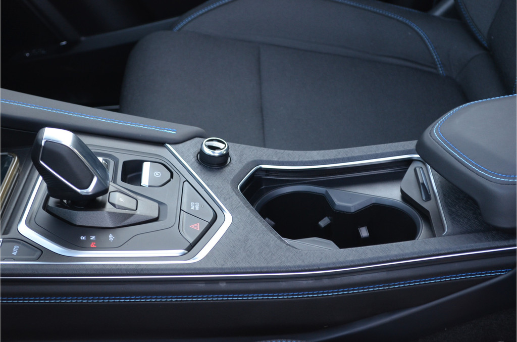 Lynk & Co 01 (S790ZZ) met abonnement