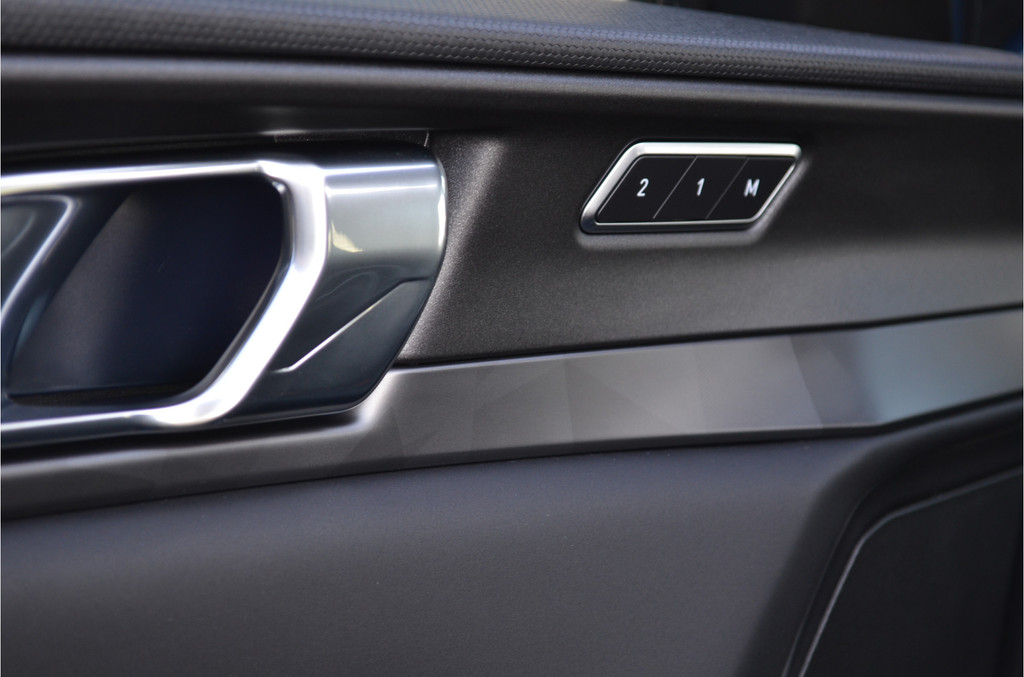 Lynk & Co 01 (S790ZZ) met abonnement