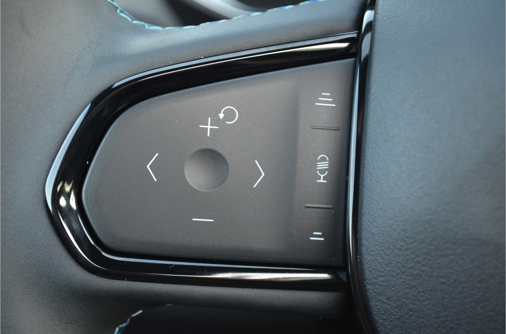 Lynk & Co 01 (S790ZZ) met abonnement