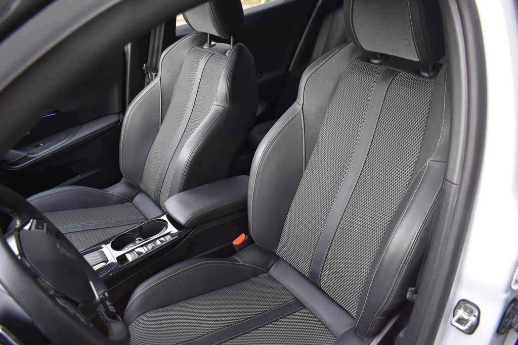 Peugeot 2008 (JVD76S) met abonnement