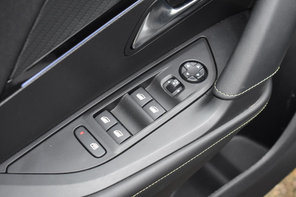 Peugeot 2008 (JVD76S) met abonnement