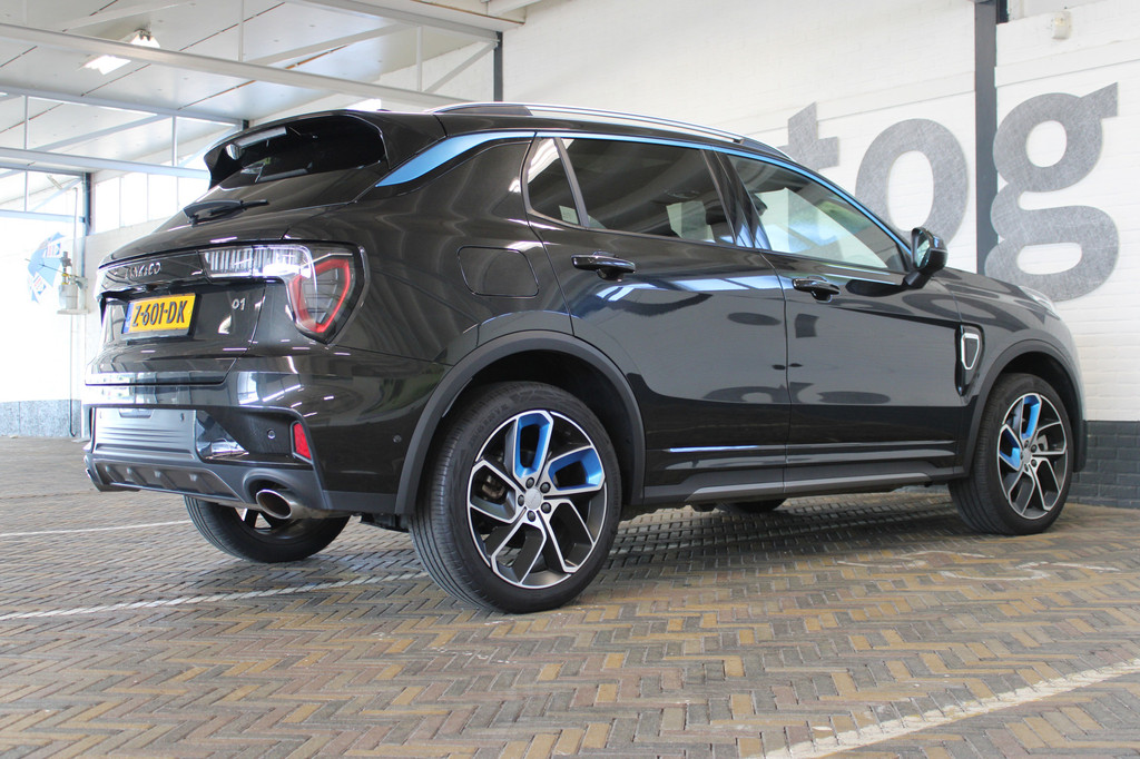 Lynk & Co 01 (Z601DK) met abonnement