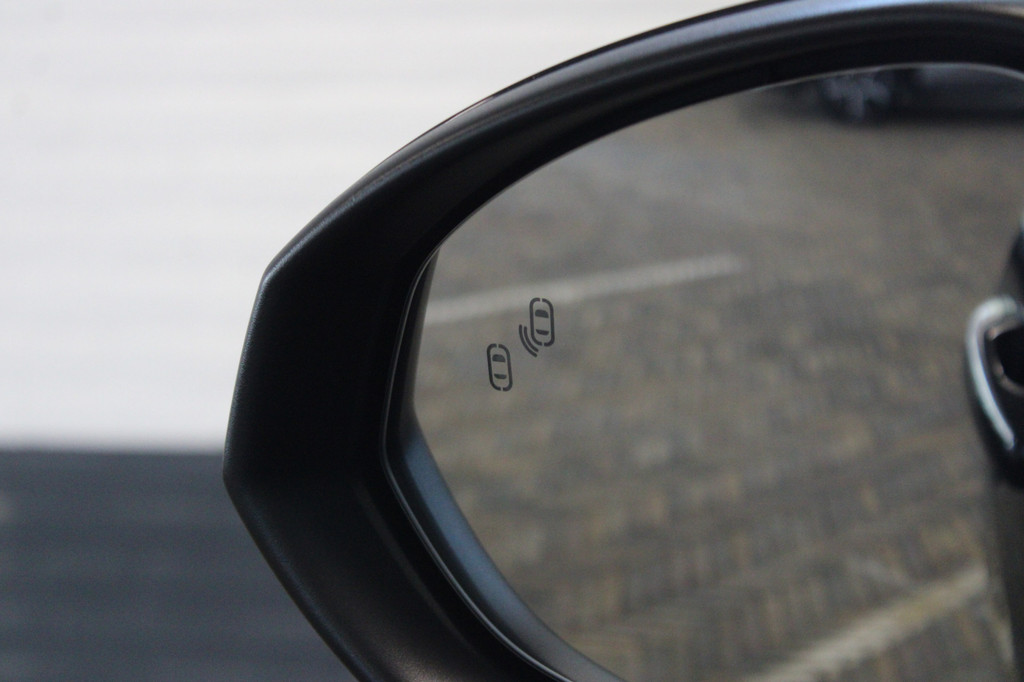 Lynk & Co 01 (Z601DK) met abonnement