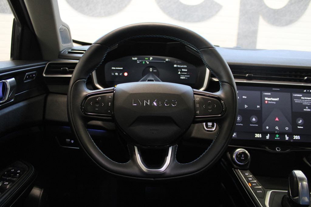 Lynk & Co 01 (Z601DK) met abonnement