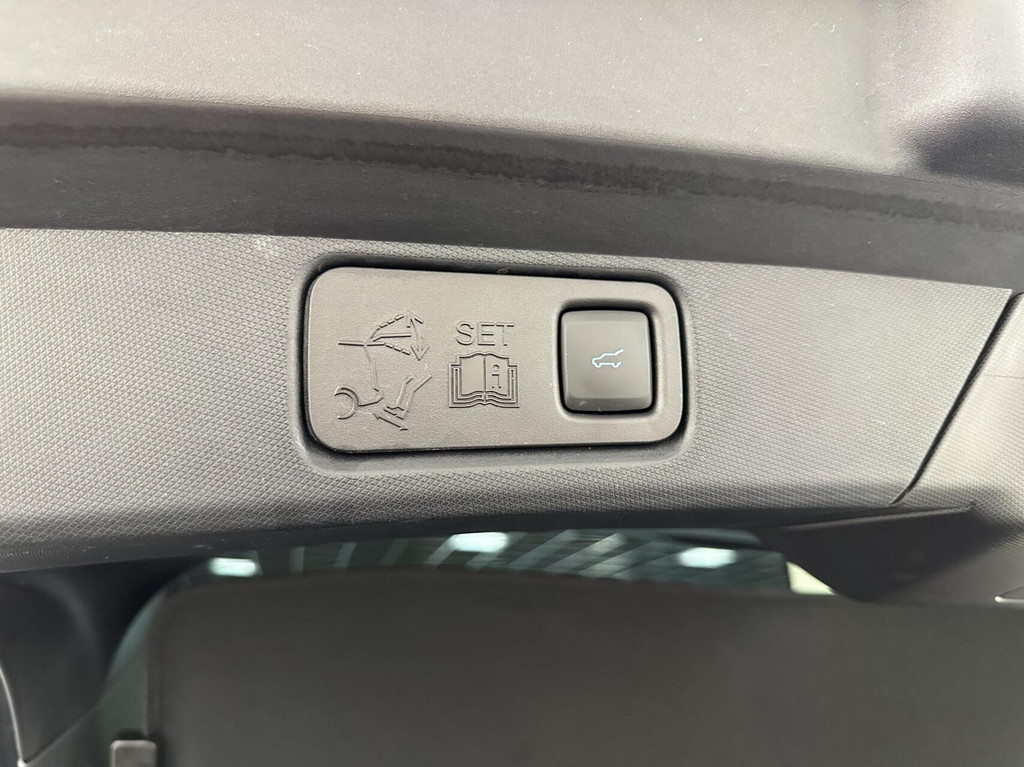 Ford Mustang Mach-E (R990ZR) met abonnement