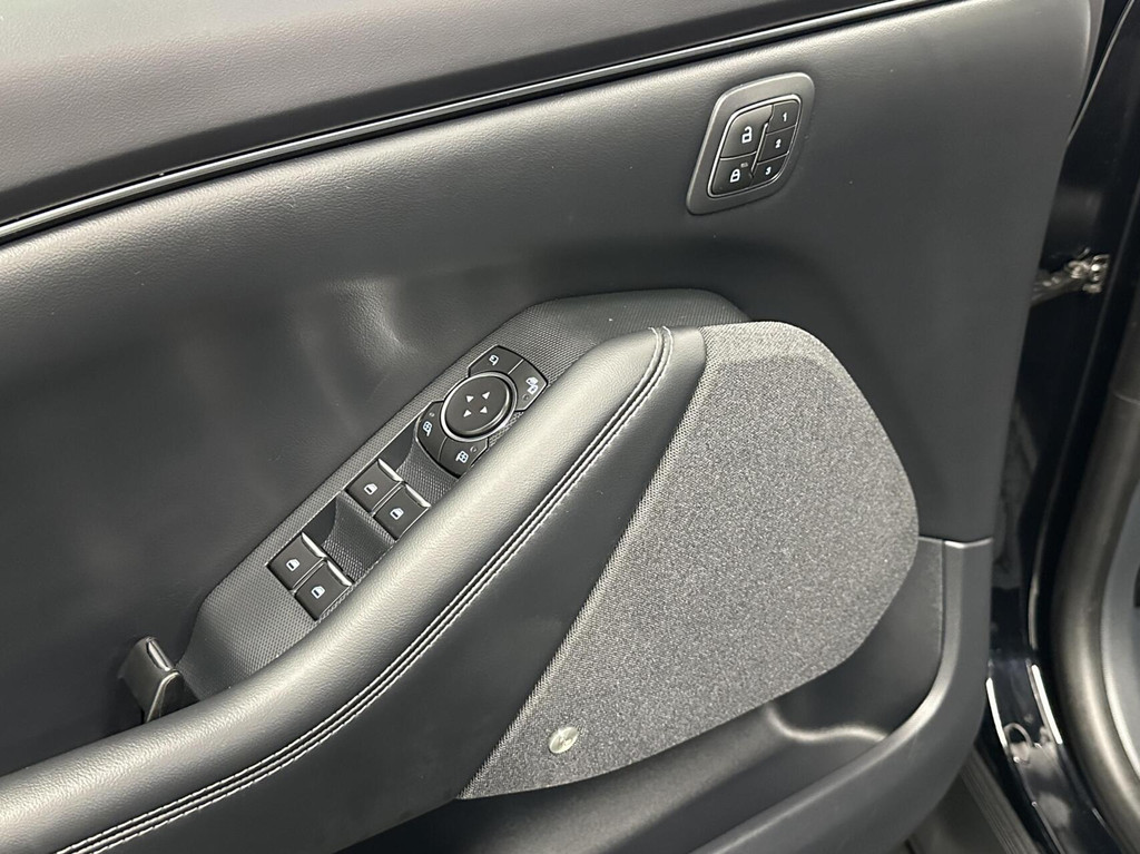 Ford Mustang Mach-E (R990ZR) met abonnement