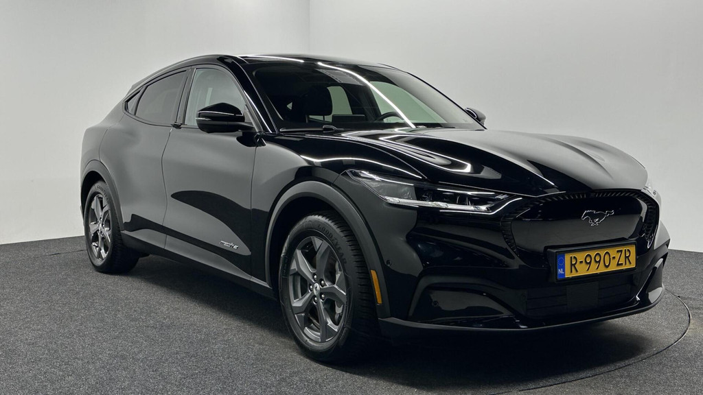 Ford Mustang Mach-E (R990ZR) met abonnement