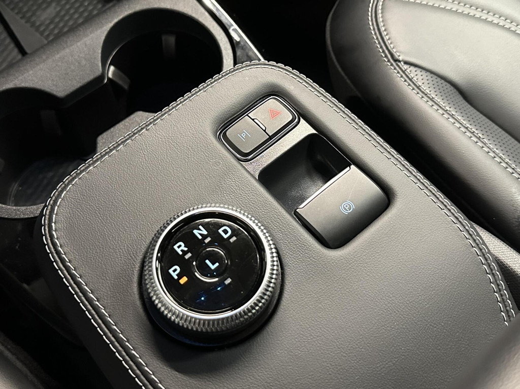 Ford Mustang Mach-E (R990ZR) met abonnement