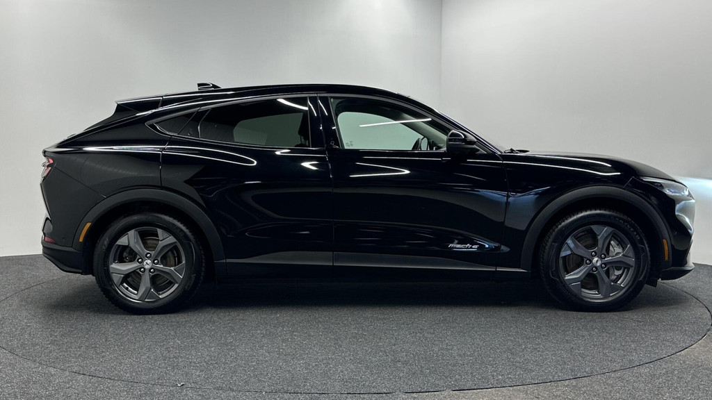 Ford Mustang Mach-E (R990ZR) met abonnement