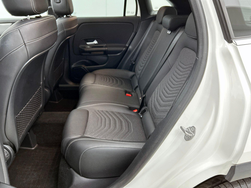 Mercedes-Benz GLA (JVB08X) met abonnement