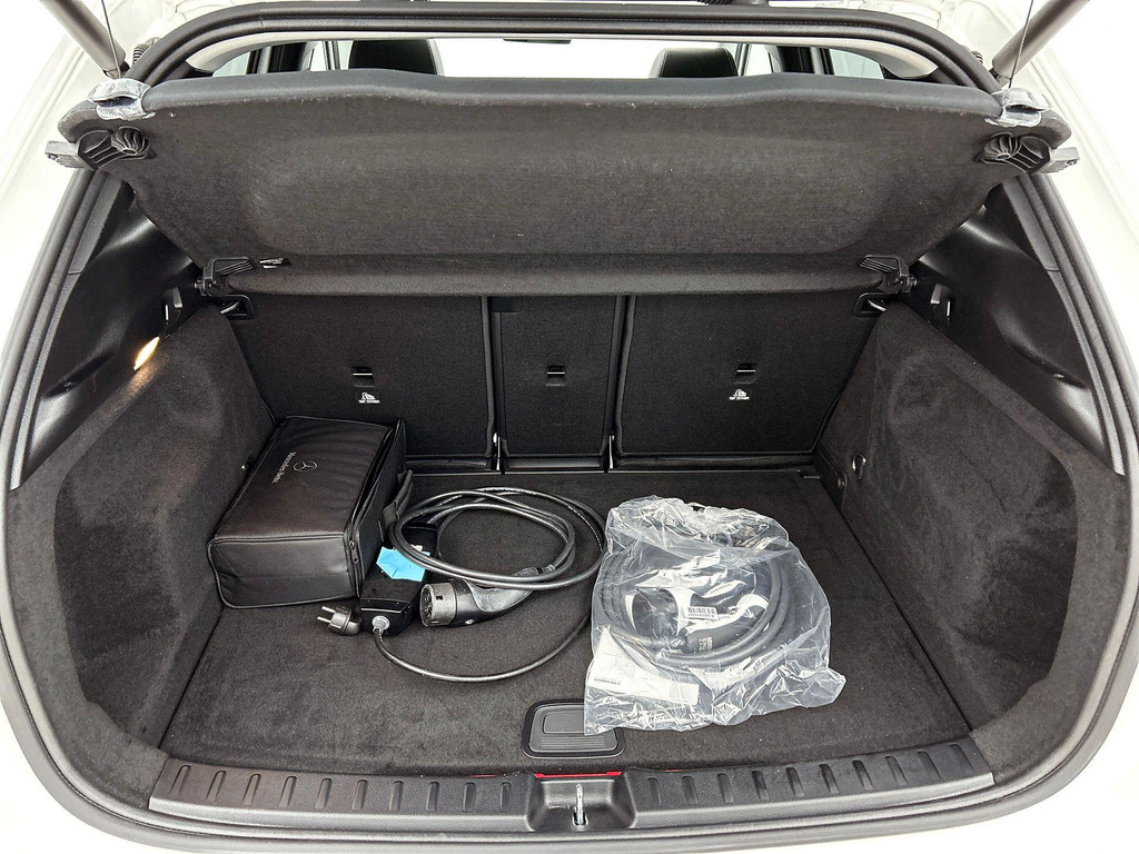 Mercedes-Benz GLA (JVB08X) met abonnement