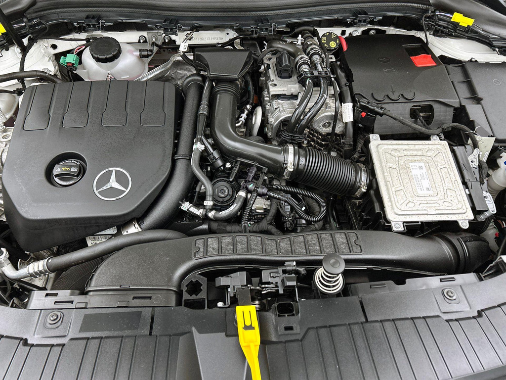 Mercedes-Benz GLA (JVB08X) met abonnement