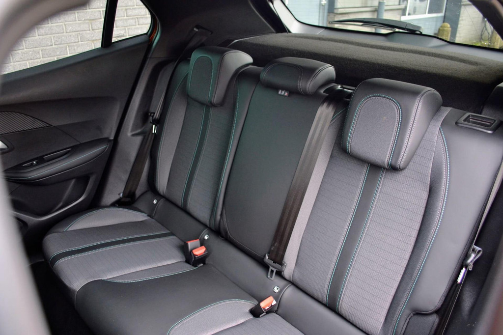 Peugeot 2008 (S623KX) met abonnement