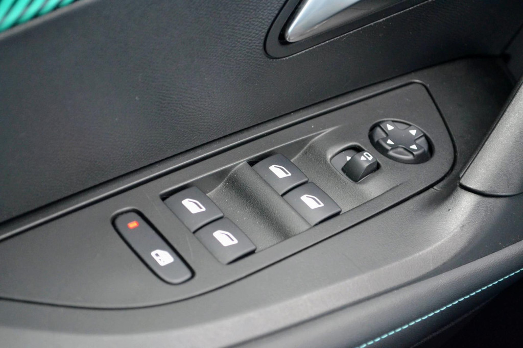 Peugeot 2008 (S623KX) met abonnement