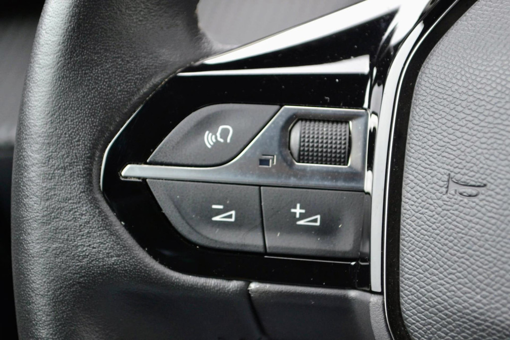 Peugeot 2008 (S623KX) met abonnement