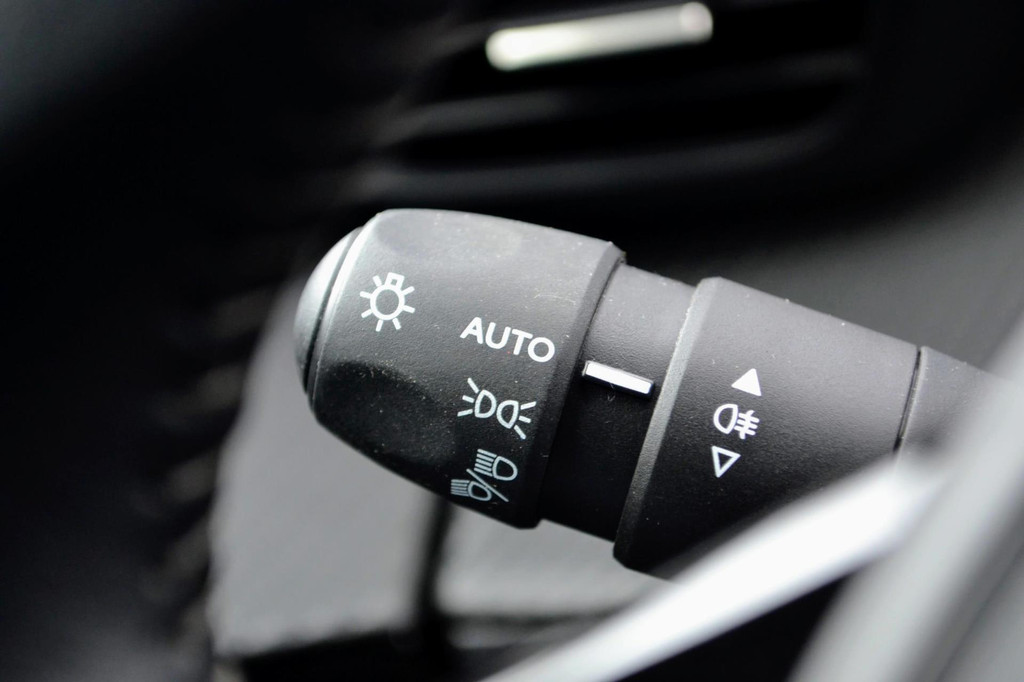 Peugeot 2008 (S623KX) met abonnement