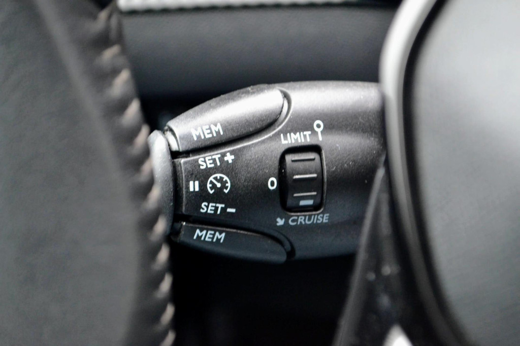 Peugeot 2008 (S623KX) met abonnement