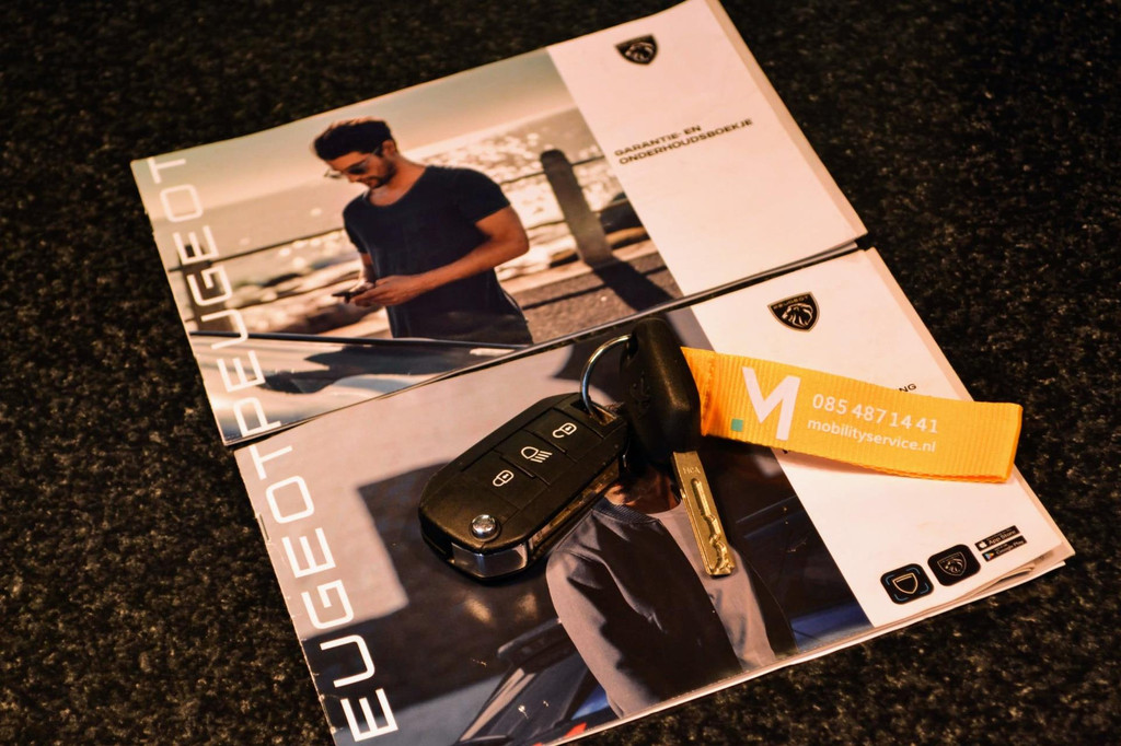 Peugeot 2008 (S623KX) met abonnement