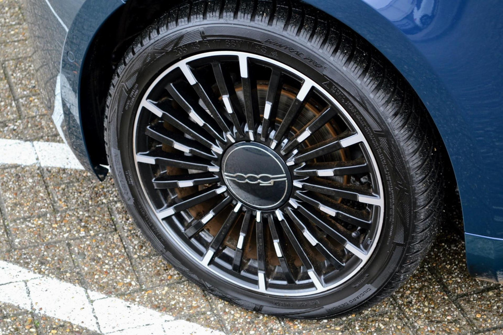 Fiat 500C (L814XH) met abonnement