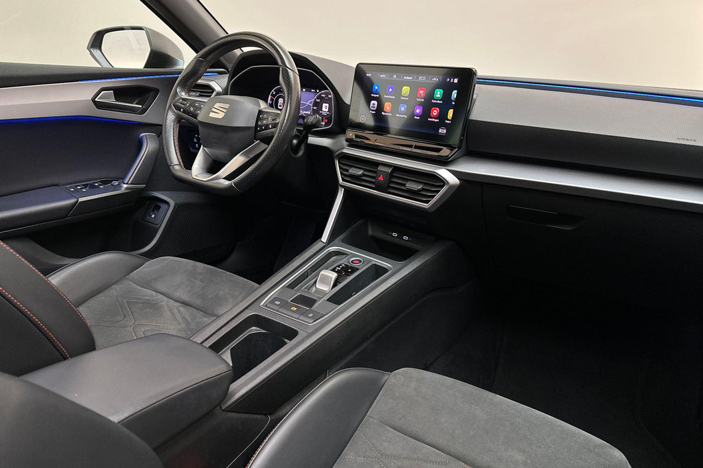 Seat Leon (JVH77J) met abonnement