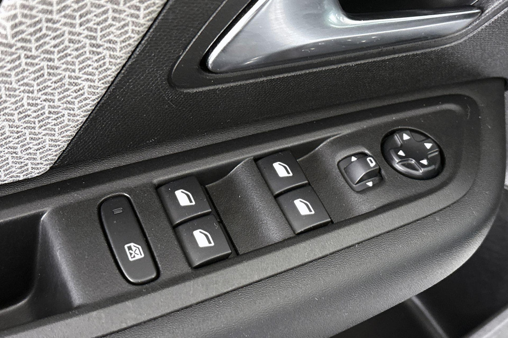 Citroën Ë-C4 (X306ZV) met abonnement