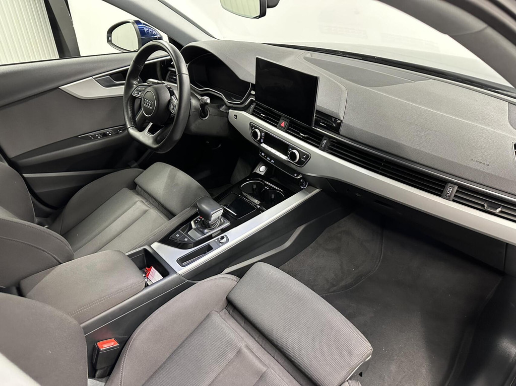 Audi A4 (H512GJ) met abonnement