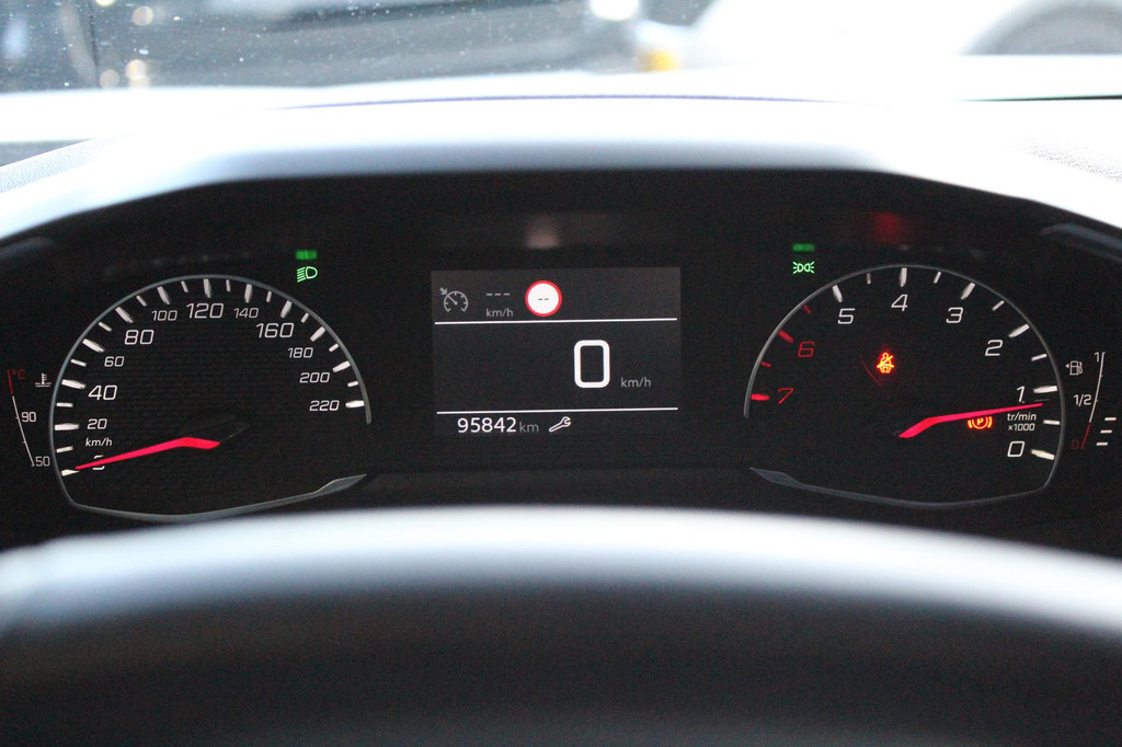 Peugeot 2008 (K167PG) met abonnement