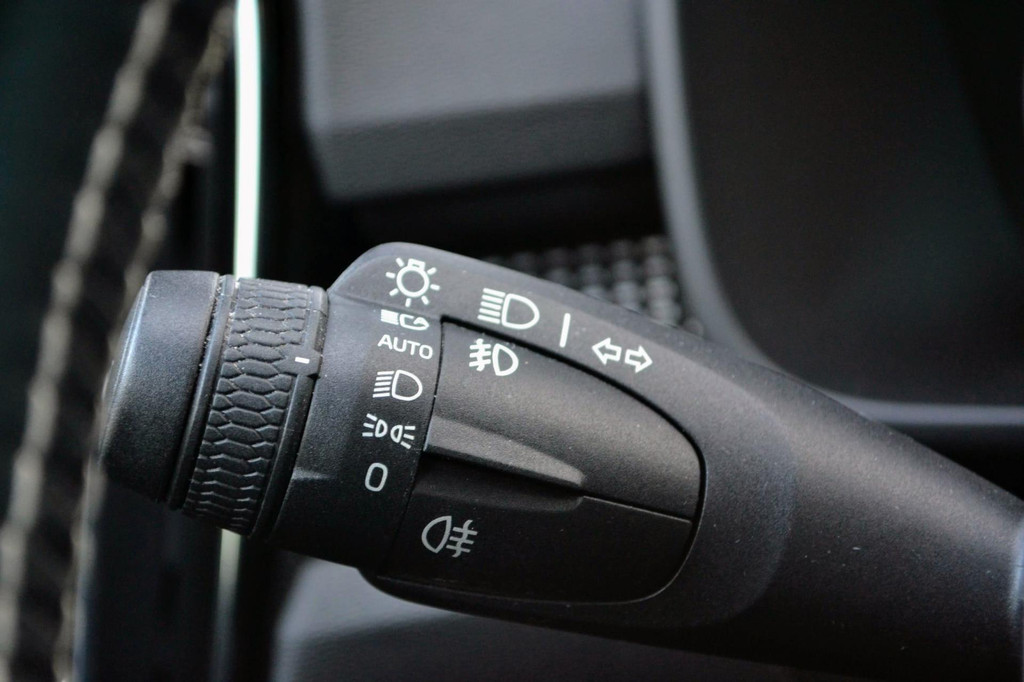 Volvo XC40 (J113ZG) met abonnement