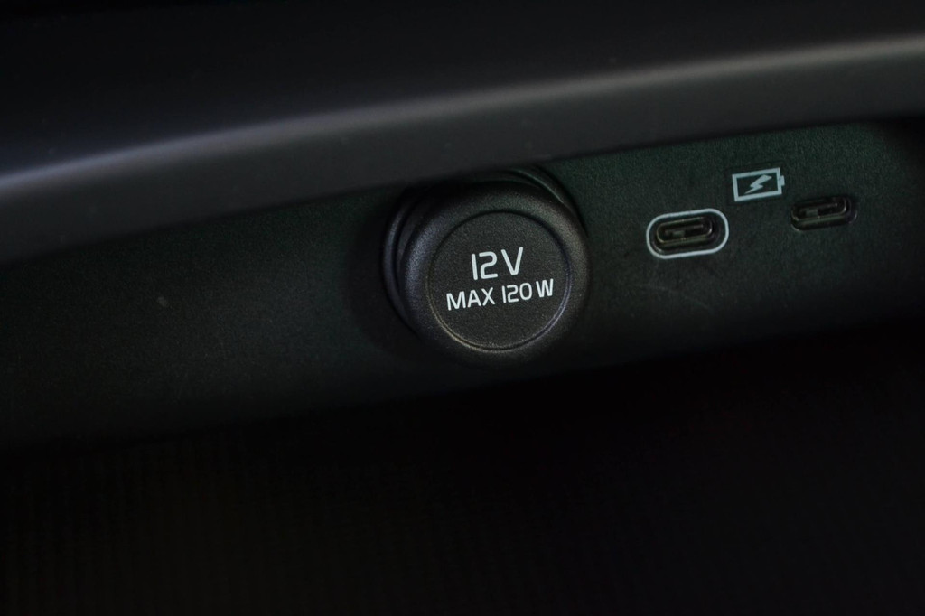 Volvo XC40 (J113ZG) met abonnement