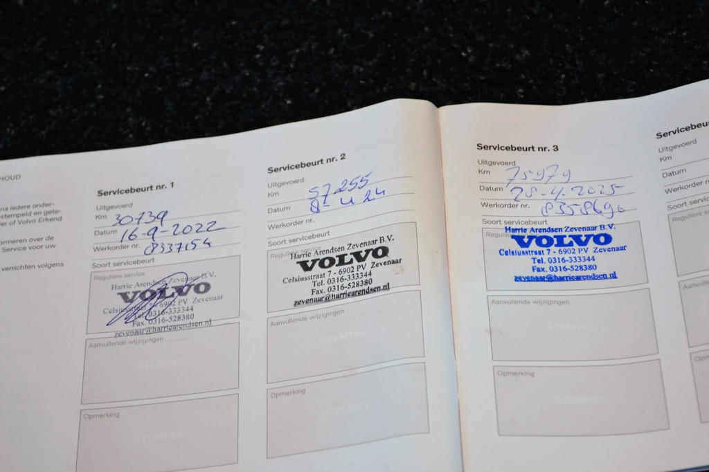 Volvo XC40 (J113ZG) met abonnement