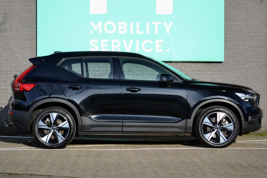Volvo XC40 (J113ZG) met abonnement