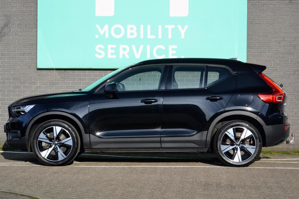 Volvo XC40 (J113ZG) met abonnement