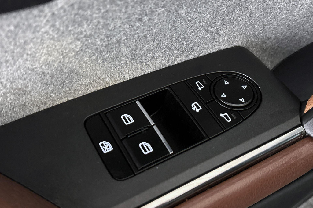 Mazda MX-30 (K061BD) met abonnement