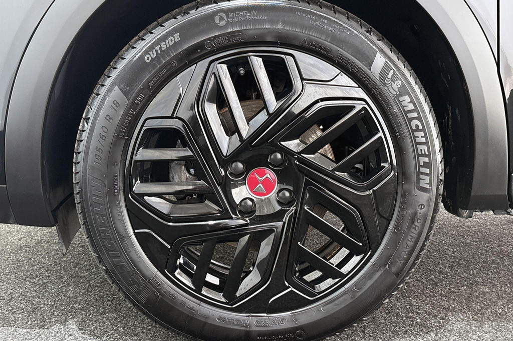 DS DS 3 (GHF35J) met abonnement