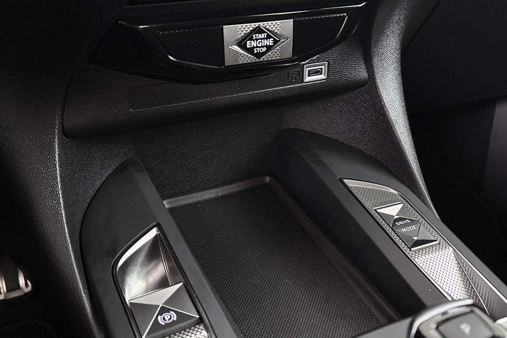 DS DS 3 (GHF35J) met abonnement