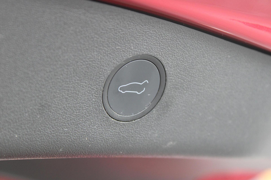 Tesla Model 3 AWD (K333HJ) met abonnement