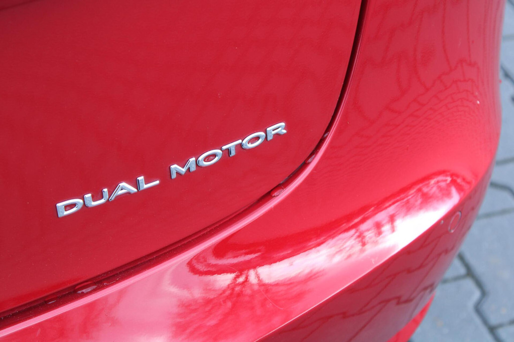 Tesla Model 3 AWD (K333HJ) met abonnement