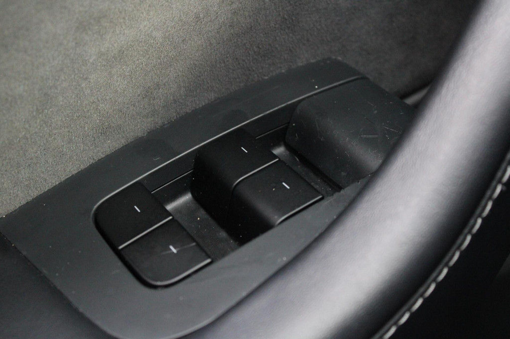 Tesla Model 3 AWD (K333HJ) met abonnement