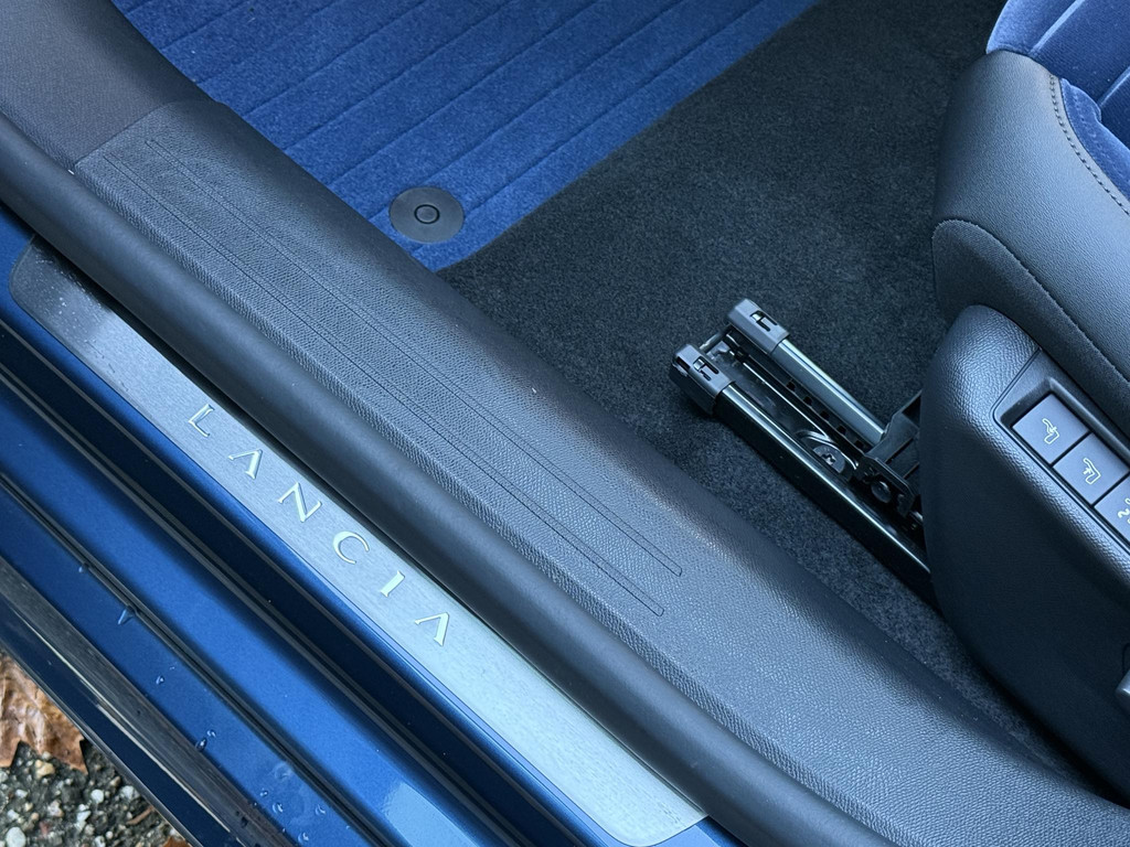 Lancia Ypsilon (JTX39H) met abonnement