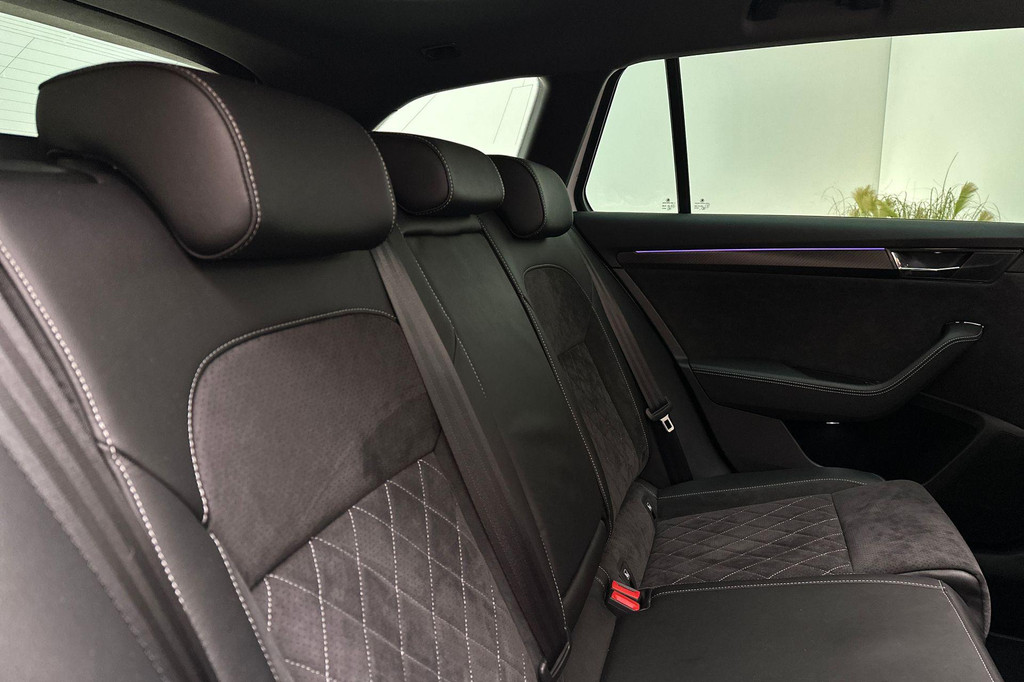 ŠKODA Superb (JVH83J) met abonnement