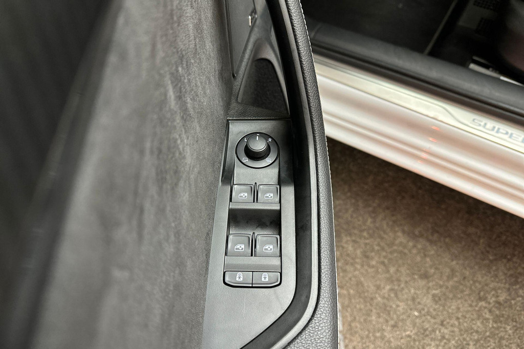 ŠKODA Superb (JVH83J) met abonnement