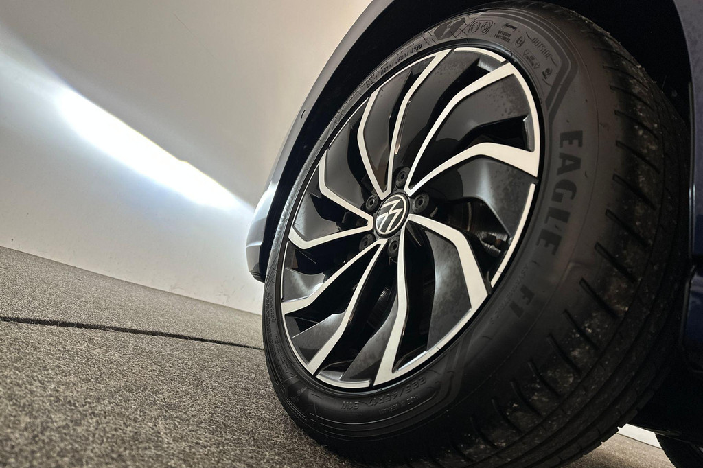 Volkswagen Golf (JVK27R) met abonnement