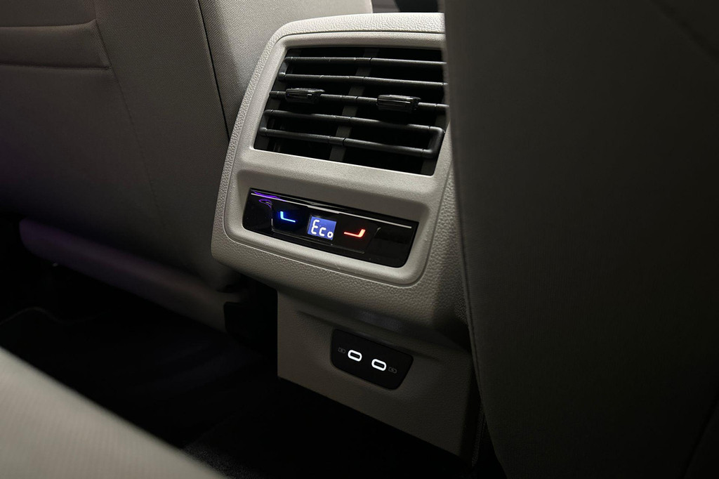 Volkswagen Golf (JVK27R) met abonnement