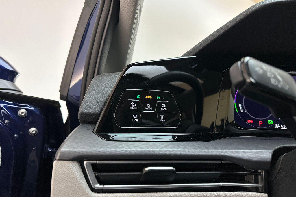 Volkswagen Golf (JVK27R) met abonnement