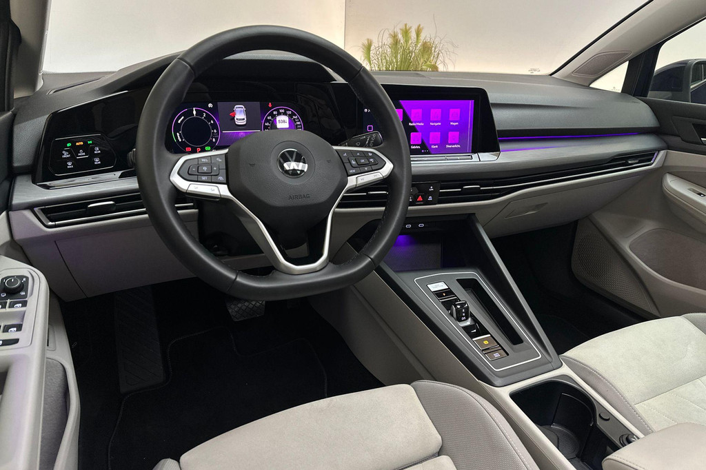 Volkswagen Golf (JVK27R) met abonnement