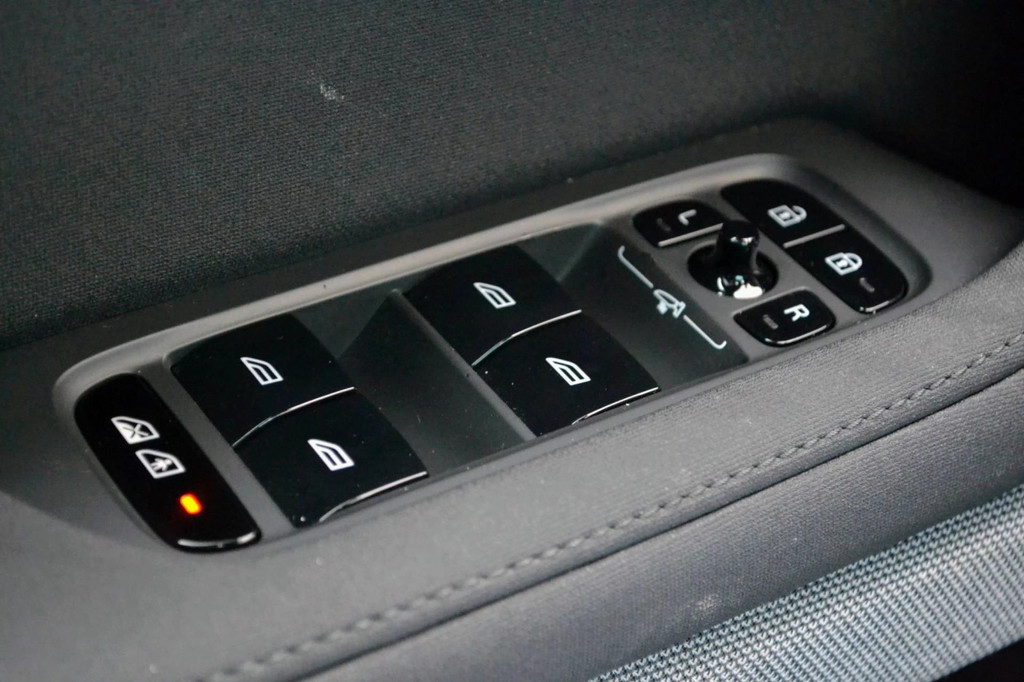 Polestar 2 (J886ZB) met abonnement