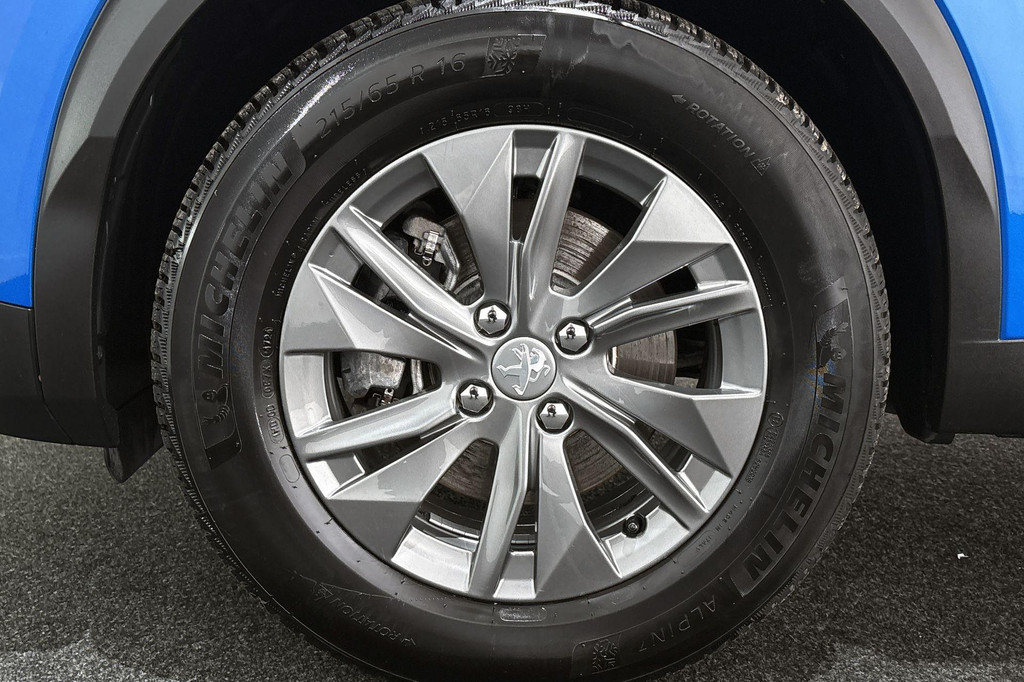 Peugeot e-2008 (T698NV) met abonnement