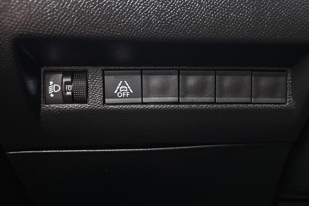 Peugeot e-2008 (T698NV) met abonnement